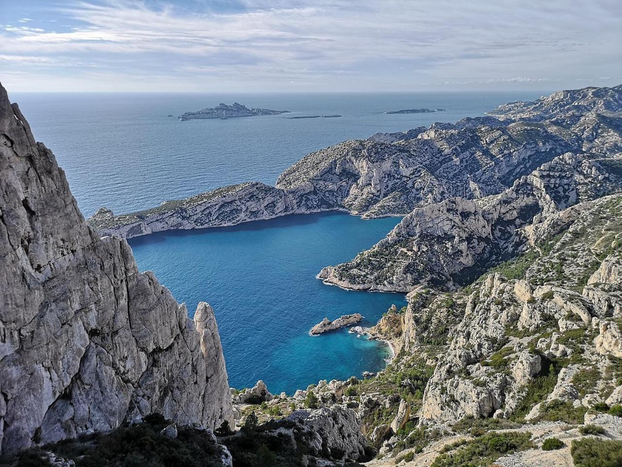 10 Min Du Centre-ville Terrasse Avec Vue + Parking * Marseille
